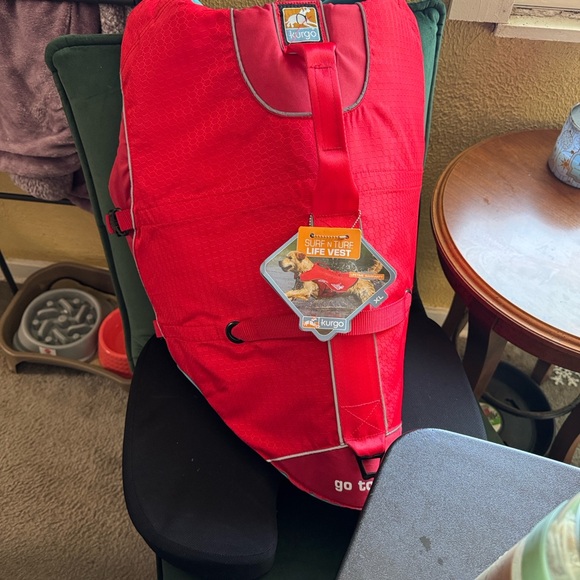 Kurgo Surf N Turf Red Dog Life Vest - Picture 4 of 5